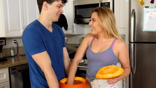 Секс брата с сестрой спалила мамка